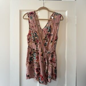 Xhilaration Romper - L - Floral